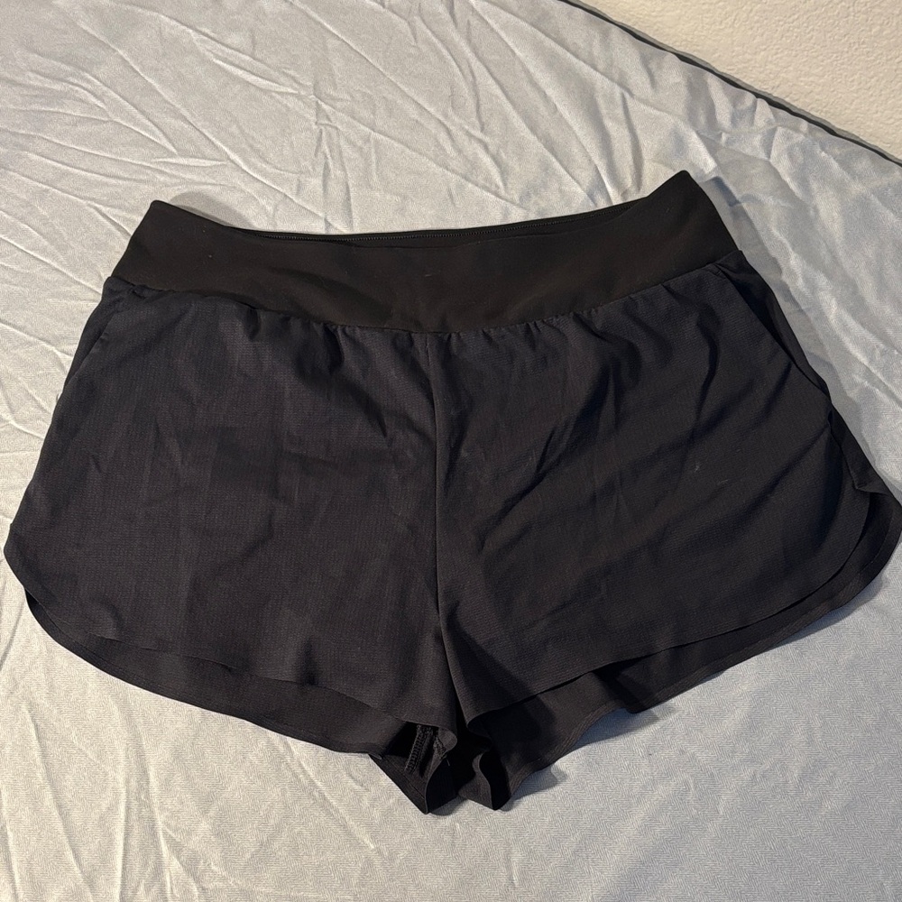 Uniqlo Women's Dark Gray Athletic Shorts